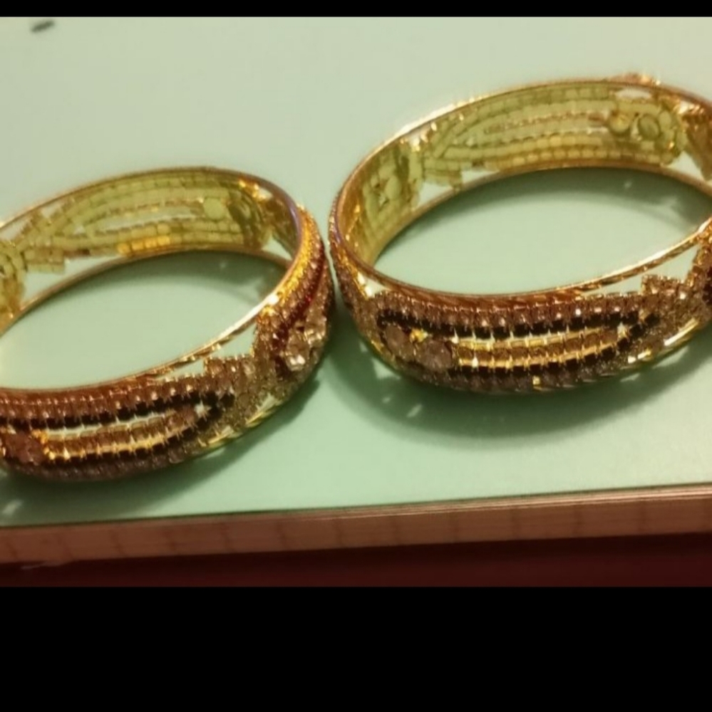 Ladies Bangles set - Picture 4 of 5